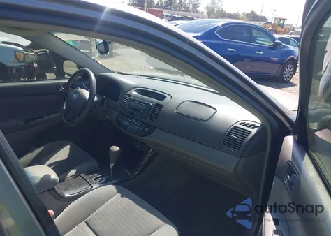 2005 Toyota Camry Xle из США, поврежденный, VIN 4T1BE32K45U955745